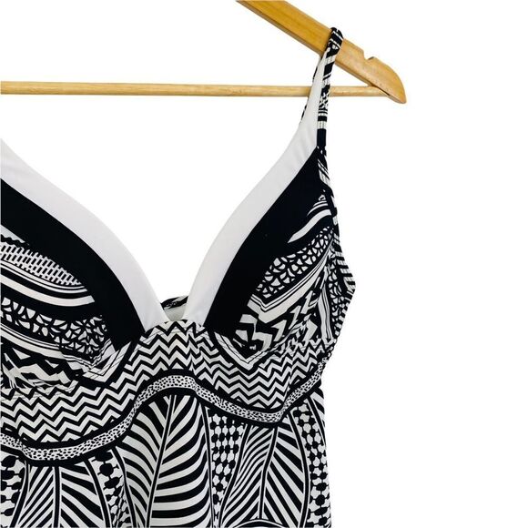 Kenneth Cole black and white geometric mod print tankini top size small/32B - Picture 2 of 7
